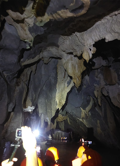 Guided paddle-boat tour on the Puerto Princesa Underground River